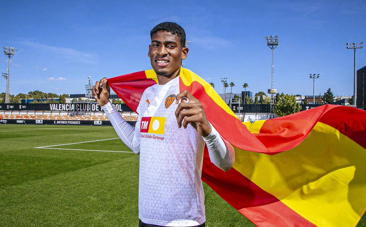 21岁西甲最强后卫加盟，阿森纳防线再添利器